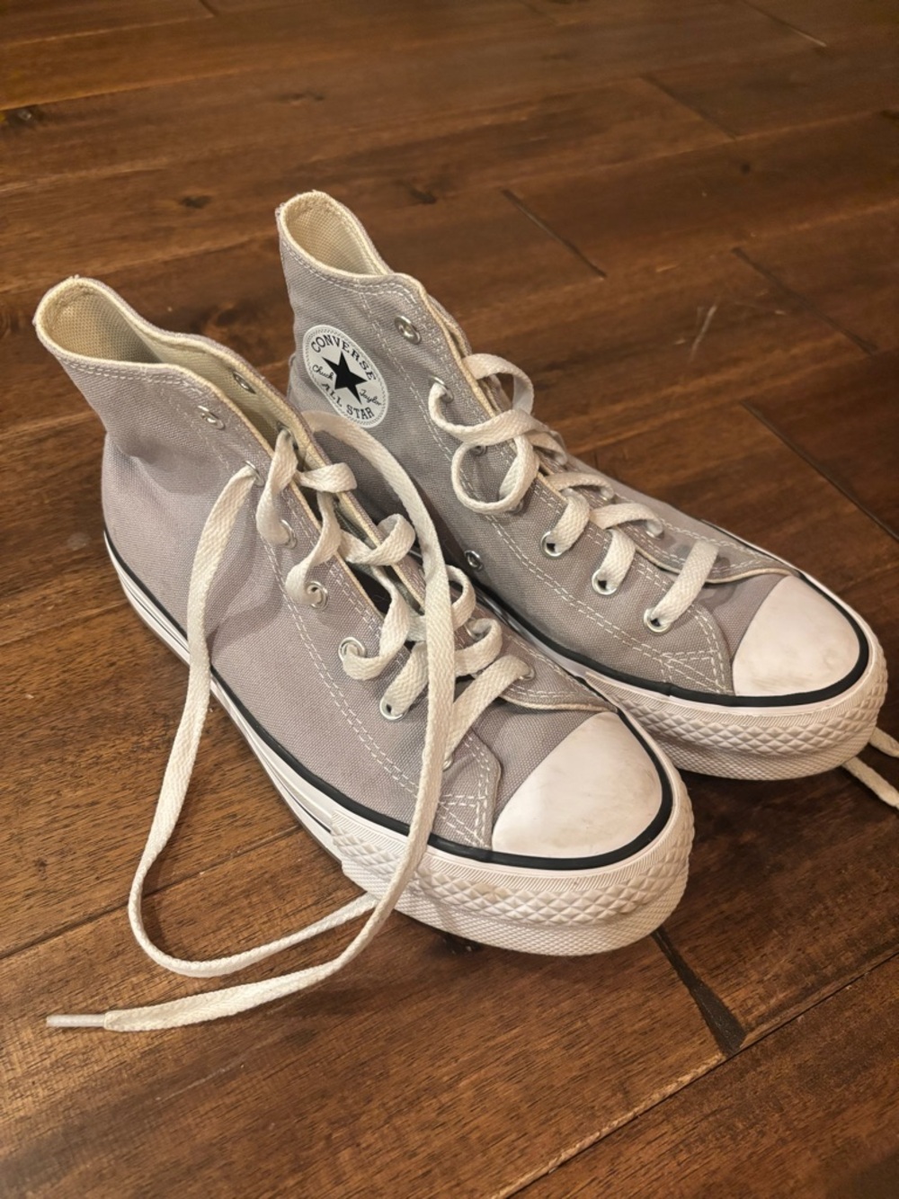 Gray high top girls converse size 3.5